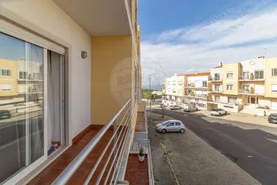 3-Zimmer-Wohnung mit Balkon, Pool und Parkplatz nahe Ribeira d’Ilhas