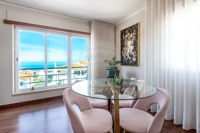 Apartamento T4 duplex com vista mar permanente em condomínio privado na Ericeira