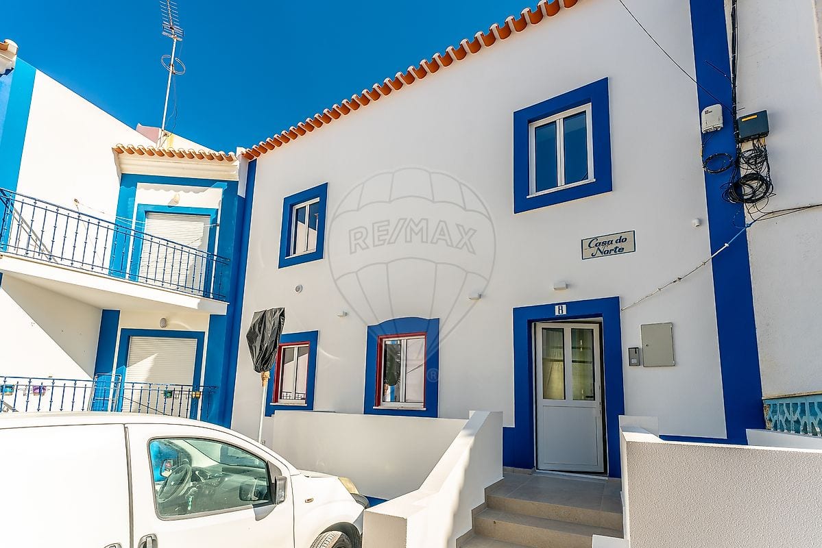 Renovierte Villa mit 4 Schlafzimmern im Zentrum von Ericeira, nahe Praia do Norte