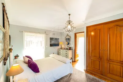 5-Bedroom Villa with Sea Views and 128 sqm Garage in Central Ericeira