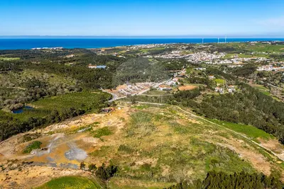 Terrain industriel avec projet approuvé entre Mafra et Ericeira